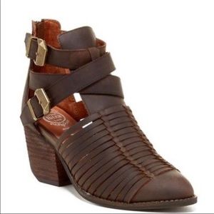 NWOT Jeffery Campbell Stillwell shoes